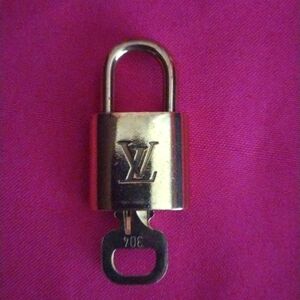 Genuine LV lock #304